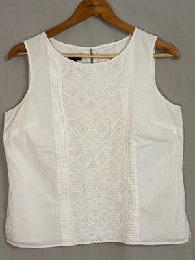 Talbots White Eyelet and Pleat Front, Keyhole Back Cotton Sleeveless Blouse - 8P